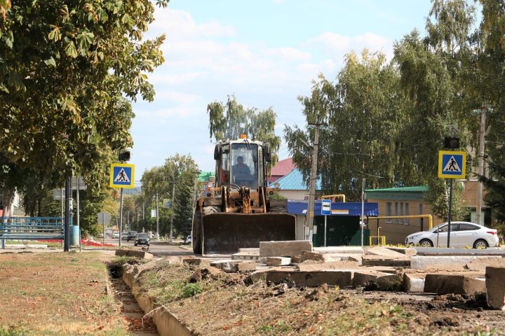 Автомобильное движение на Домолазова приостановят из-за укладки асфальта