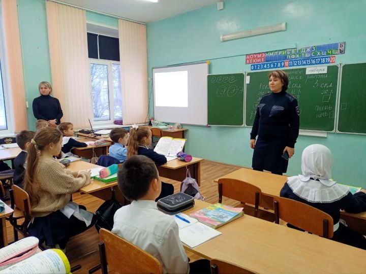 В городской школе №1 провели профилактическую беседу с обучающимися