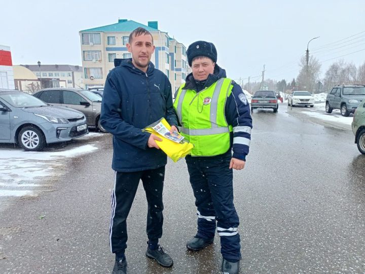 В Мамадыше прошла акция «Будь ярче»